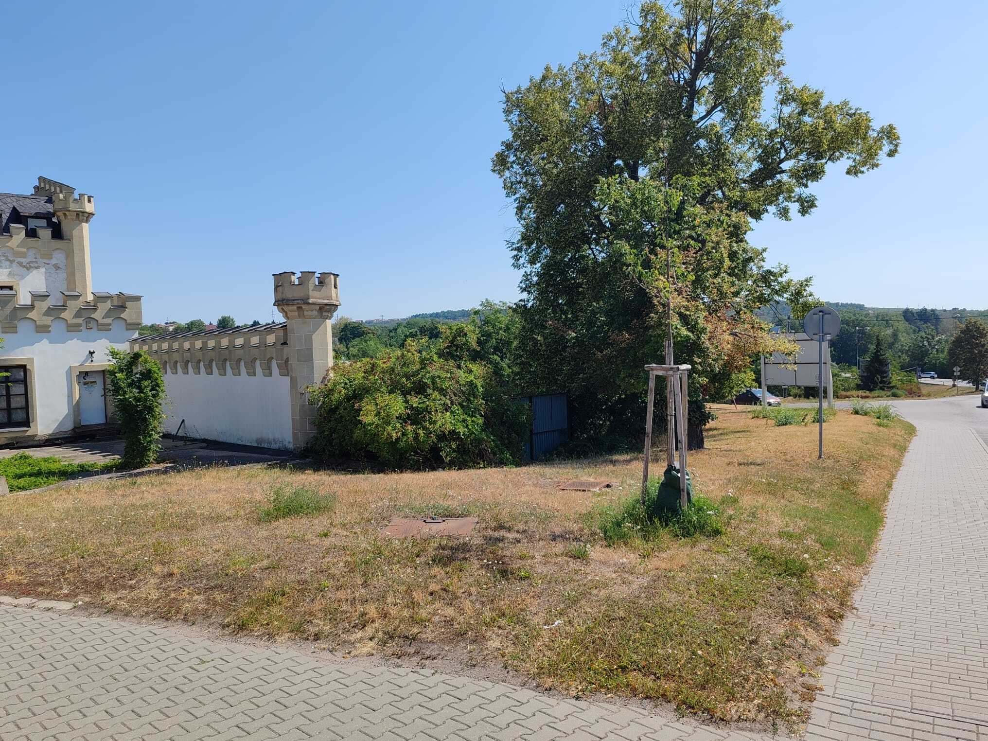D3 Znojmo 2K -  Pozemky 1 375 m² u zámku a hlavní komunikace